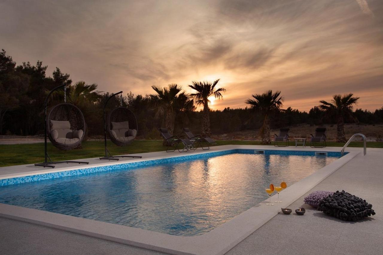 Villa Malibu One Вир Экстерьер фото