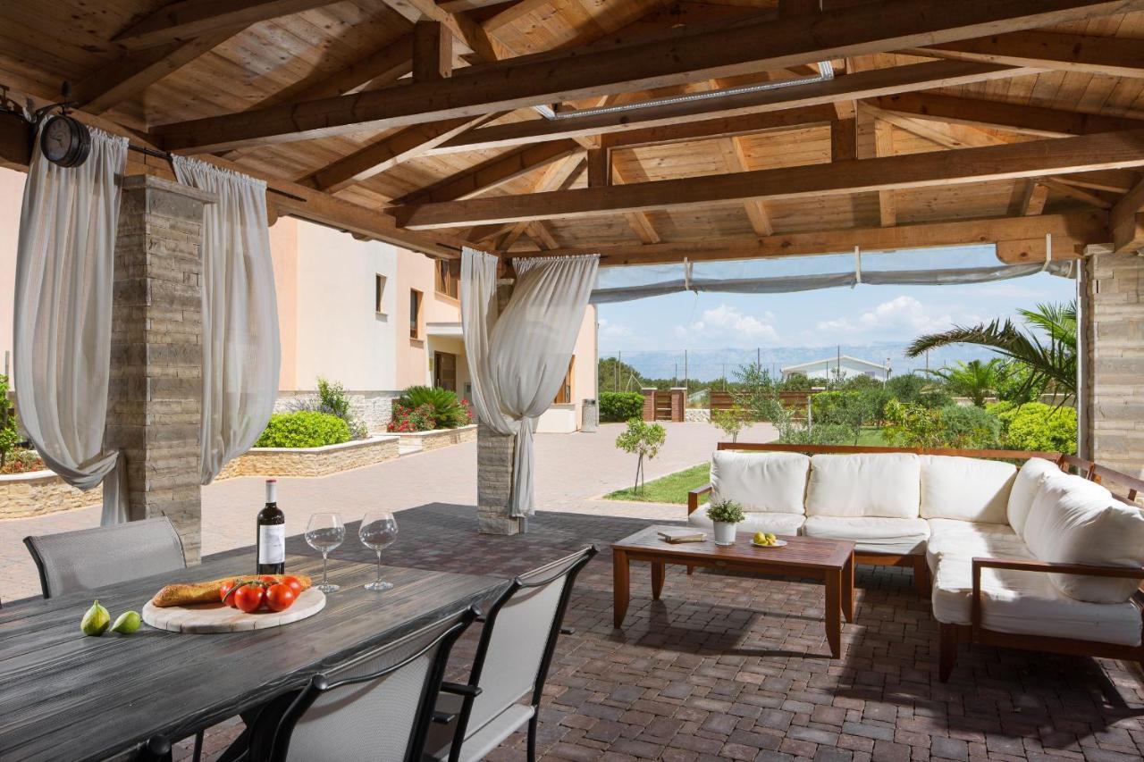 Villa Malibu One Вир Экстерьер фото