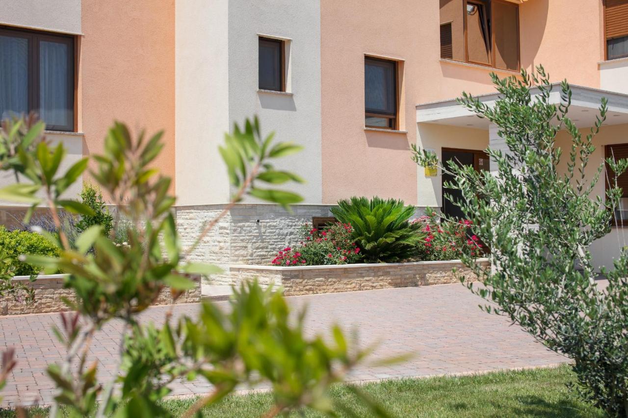 Villa Malibu One Вир Экстерьер фото